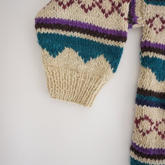 Cozy Multicolor Knit Sweater - Picture 8 of 13